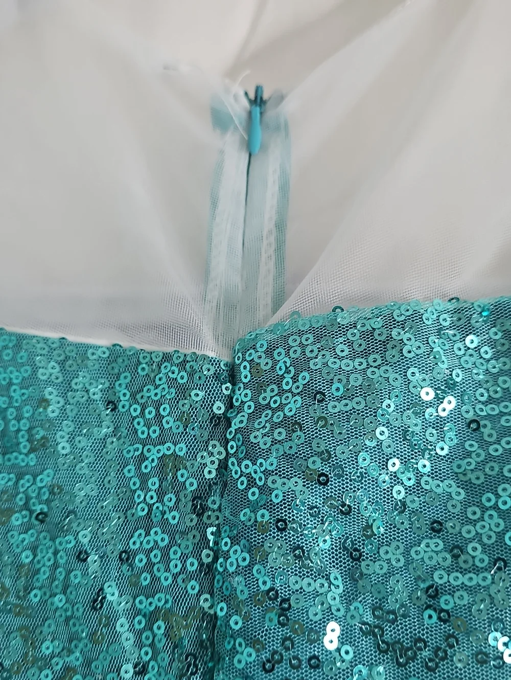 N/A sparkling turquoise